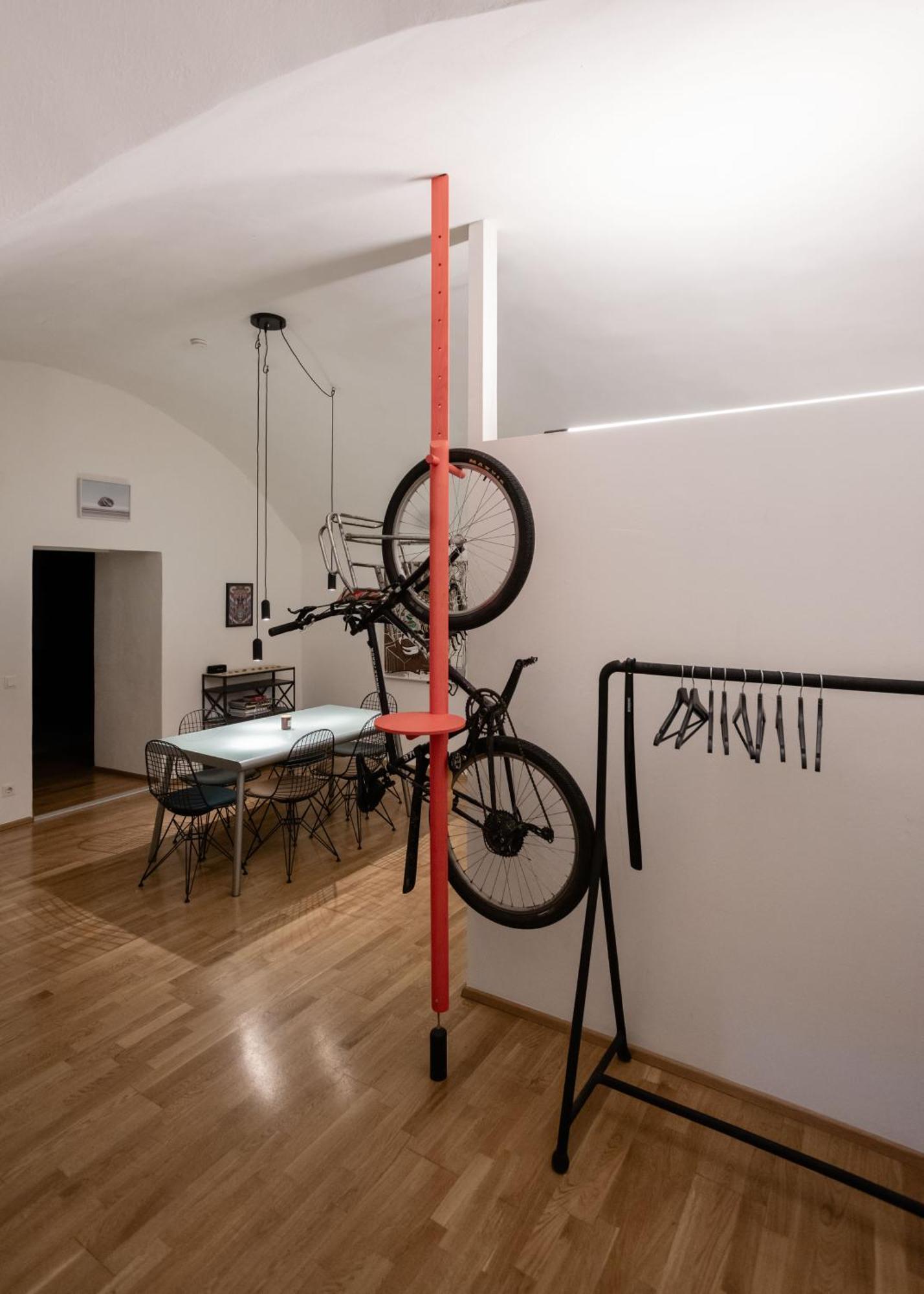 12 Apartment